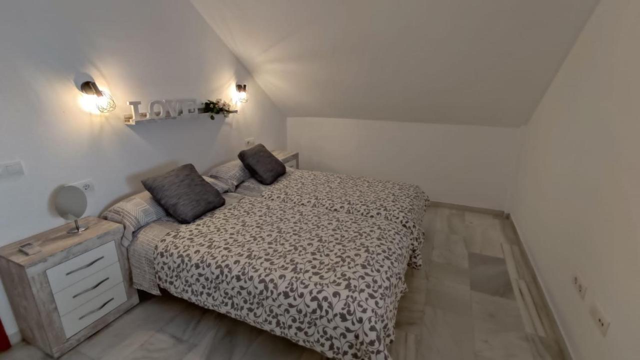 Apartamentos La Casa De Bebita Fuengirola Exteriör bild