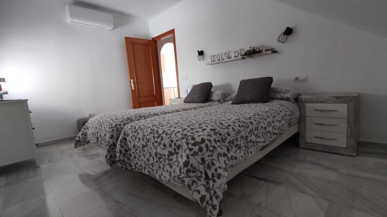 Apartamentos La Casa De Bebita Fuengirola Exteriör bild