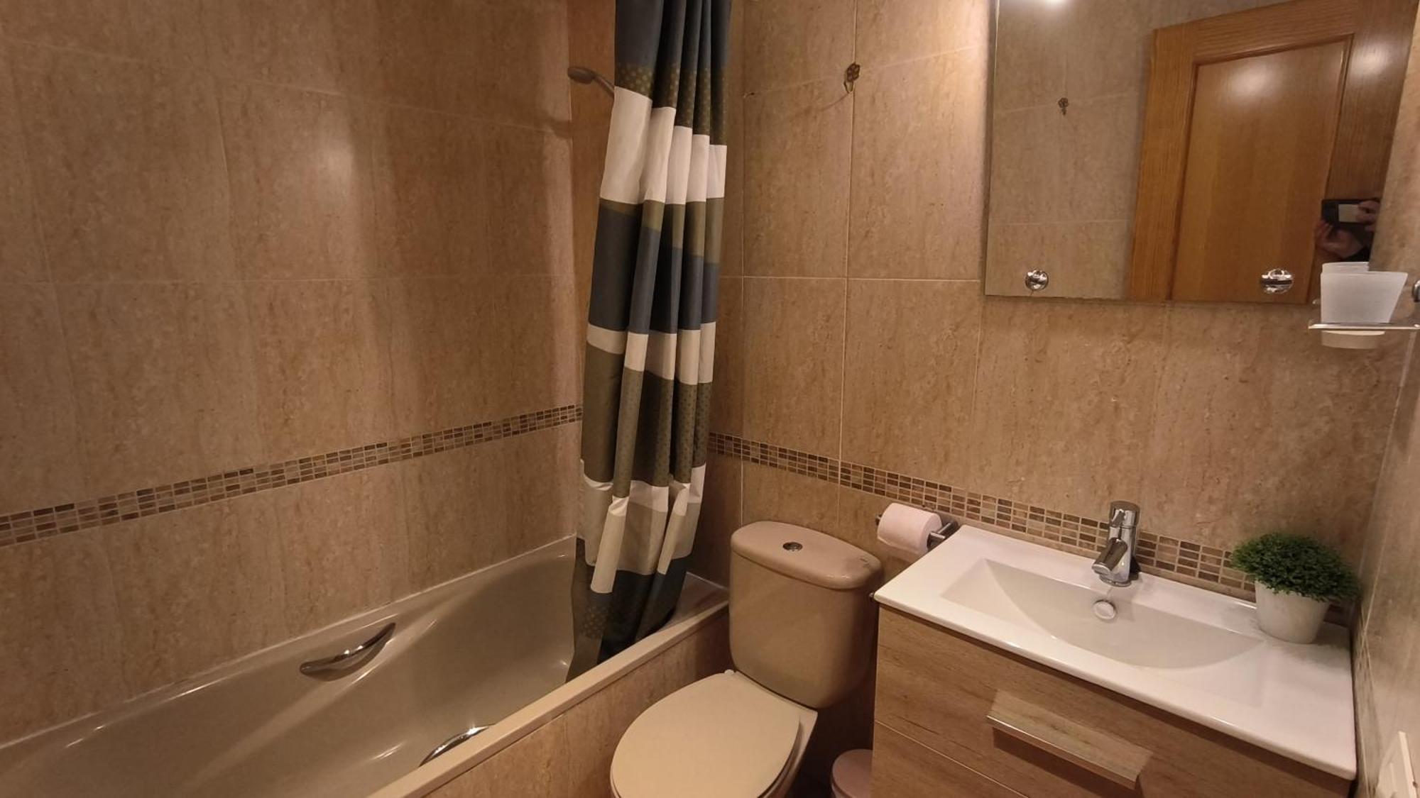 Apartamentos La Casa De Bebita Fuengirola Exteriör bild
